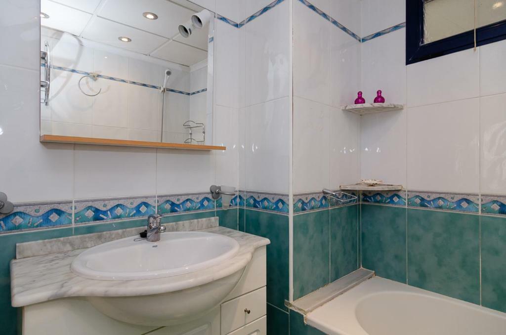 Comfortable Apartment In Μπένιντορμ Εξωτερικό φωτογραφία